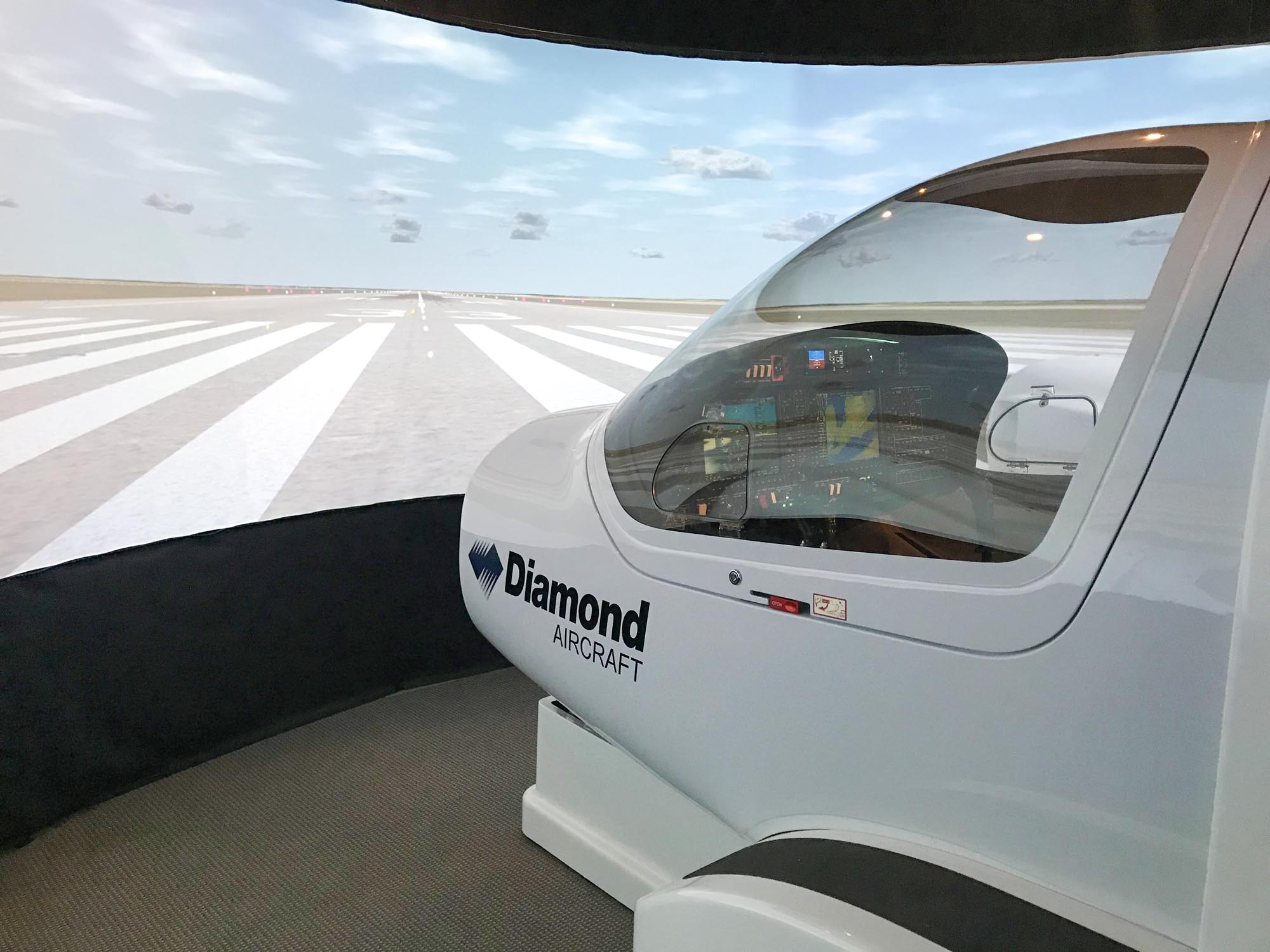 Diamond Aircraft flight simulator
