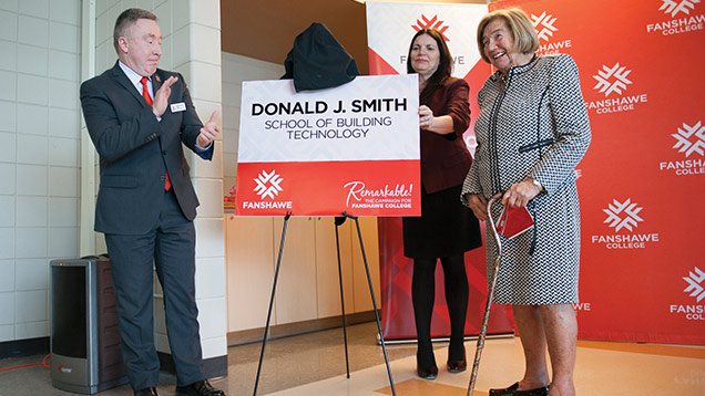 Photo of Fanshawe President unveiling the new school name
