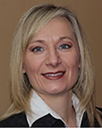 Betty Schoemaker headshot