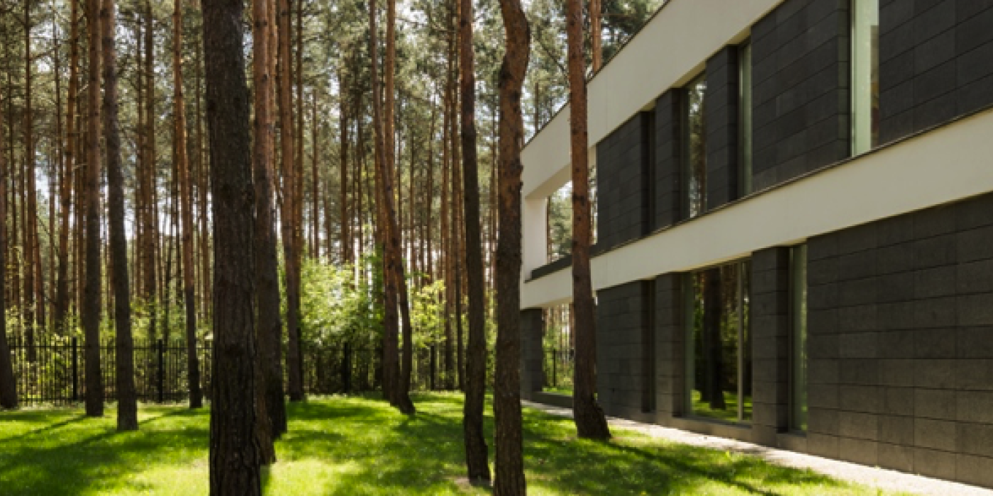 A new building integrates with the nature around it.