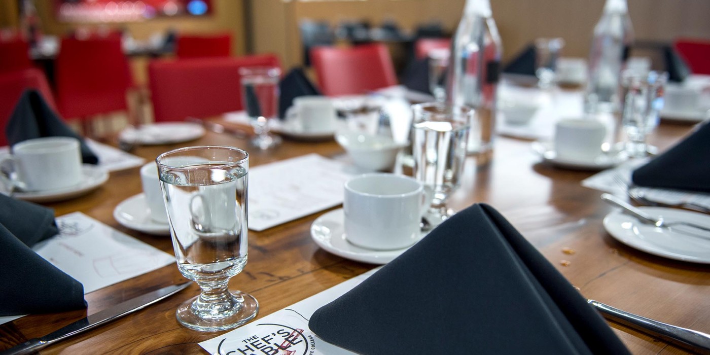 Table setting in The Chef's Table
