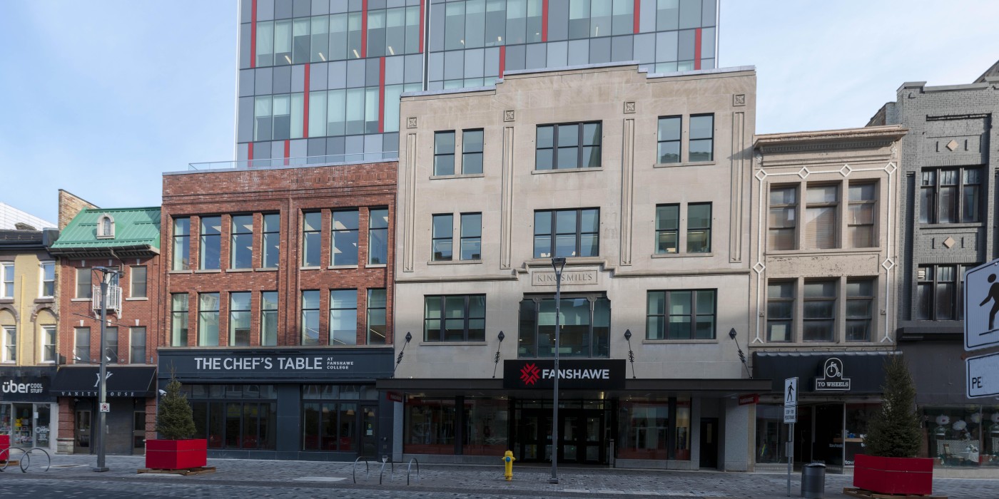 130 Dundas Street Location