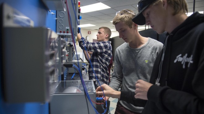 Students working in Electronics Engineering lab