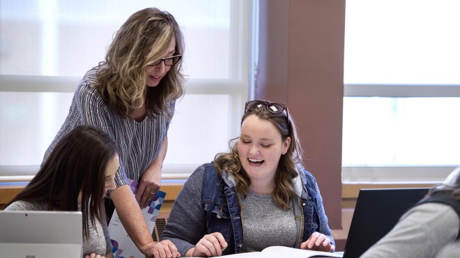 Fanshawe ECE instructor helping students