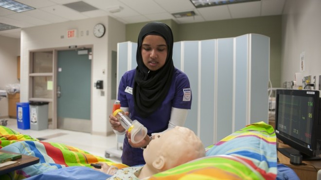 Nursing student in simulation lab