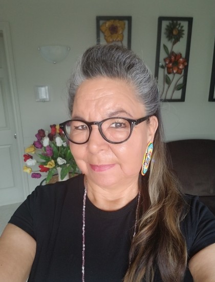 Elizabeth Akiwenzie Headshot